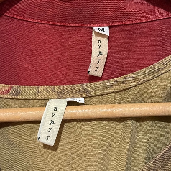 Women’s By JJ two piece sleeveless top with button down collar shirt Medium - Picture 3 of 8